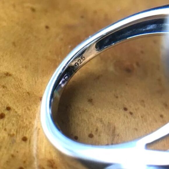 Natural White Buffalo Sterling Silver Ring Size 6 - Picture 7 of 10